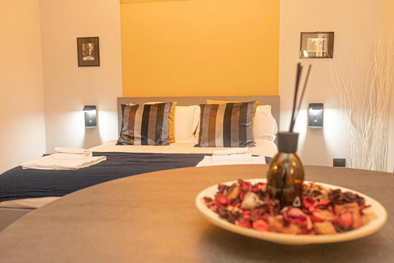 Appartamento Giano Host - I Teatri Genova